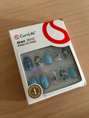 CurvLife Gel Press-On Nails | Blue Garden